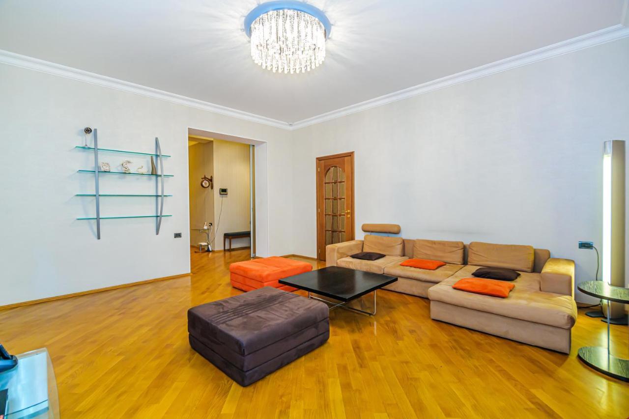 Vip Apartamen Nizami Street Apartment Baku Bagian luar foto
