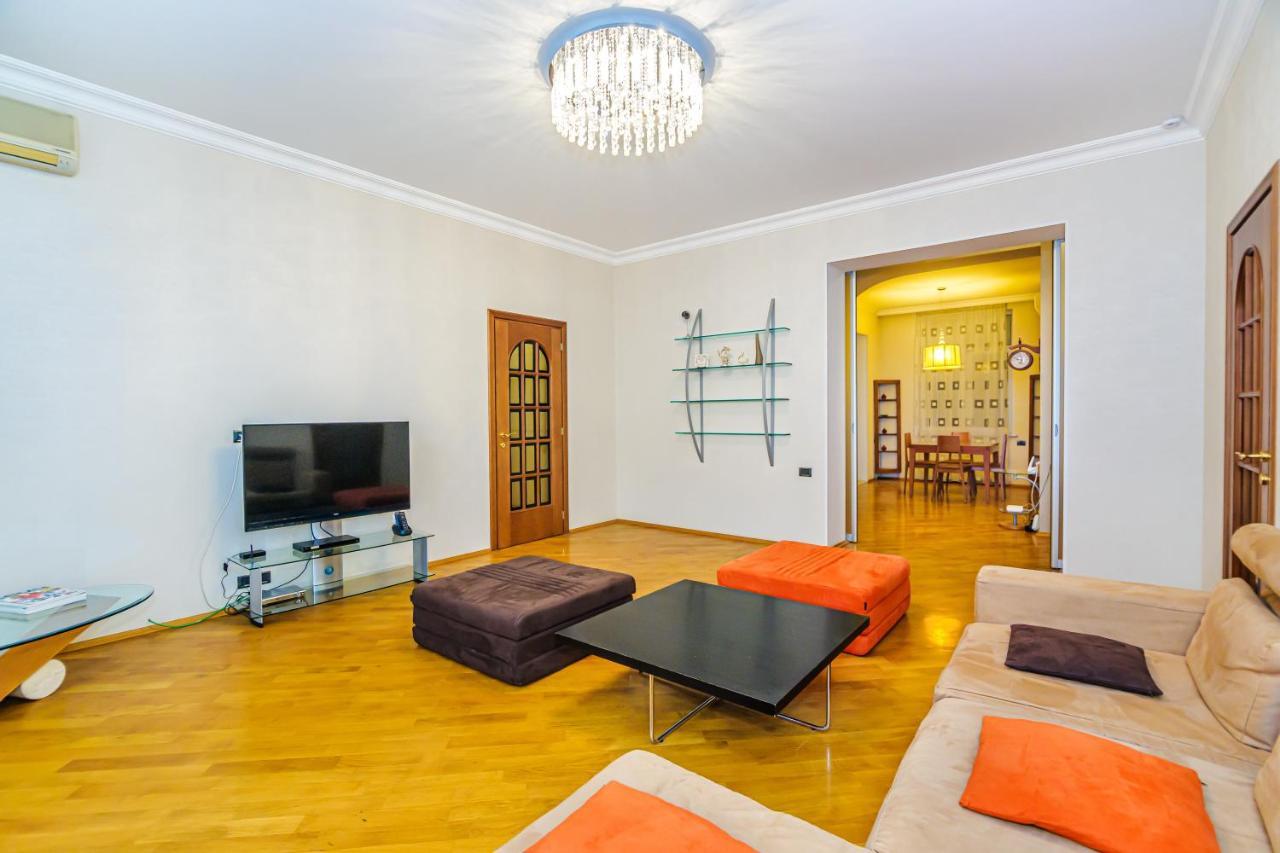 Vip Apartamen Nizami Street Apartment Baku Bagian luar foto