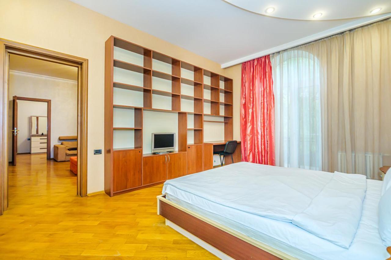 Vip Apartamen Nizami Street Apartment Baku Bagian luar foto