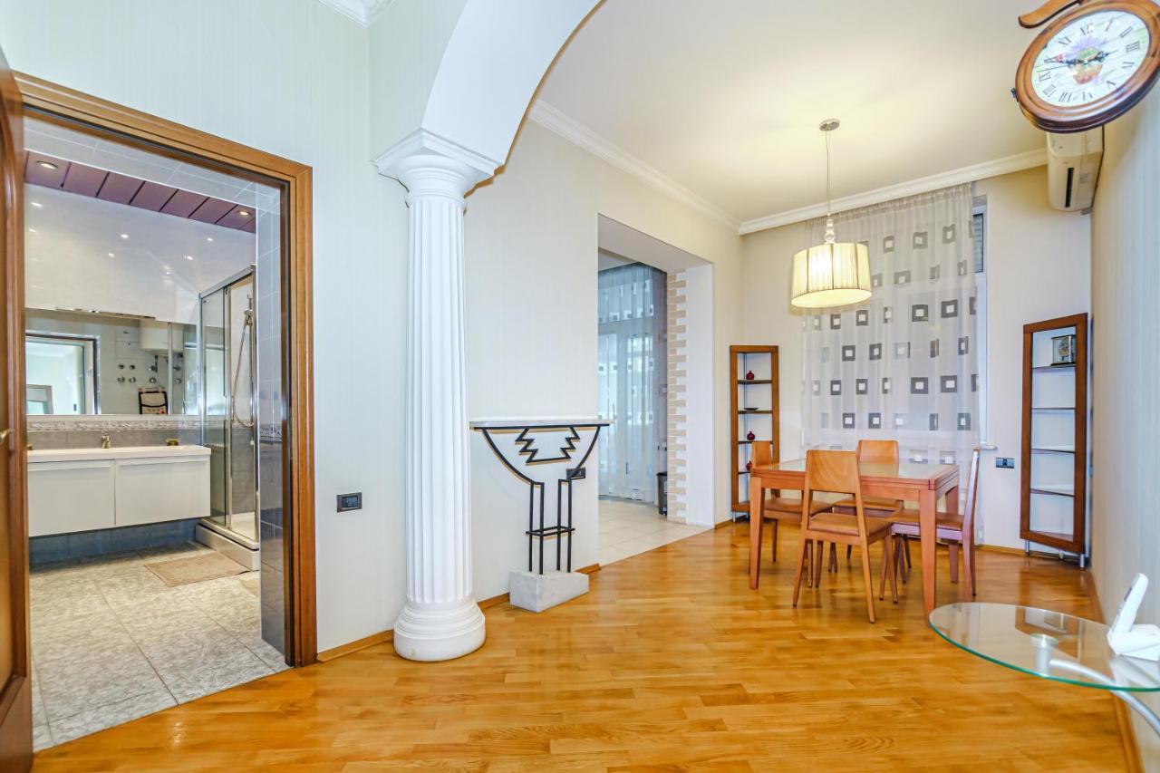 Vip Apartamen Nizami Street Apartment Baku Bagian luar foto