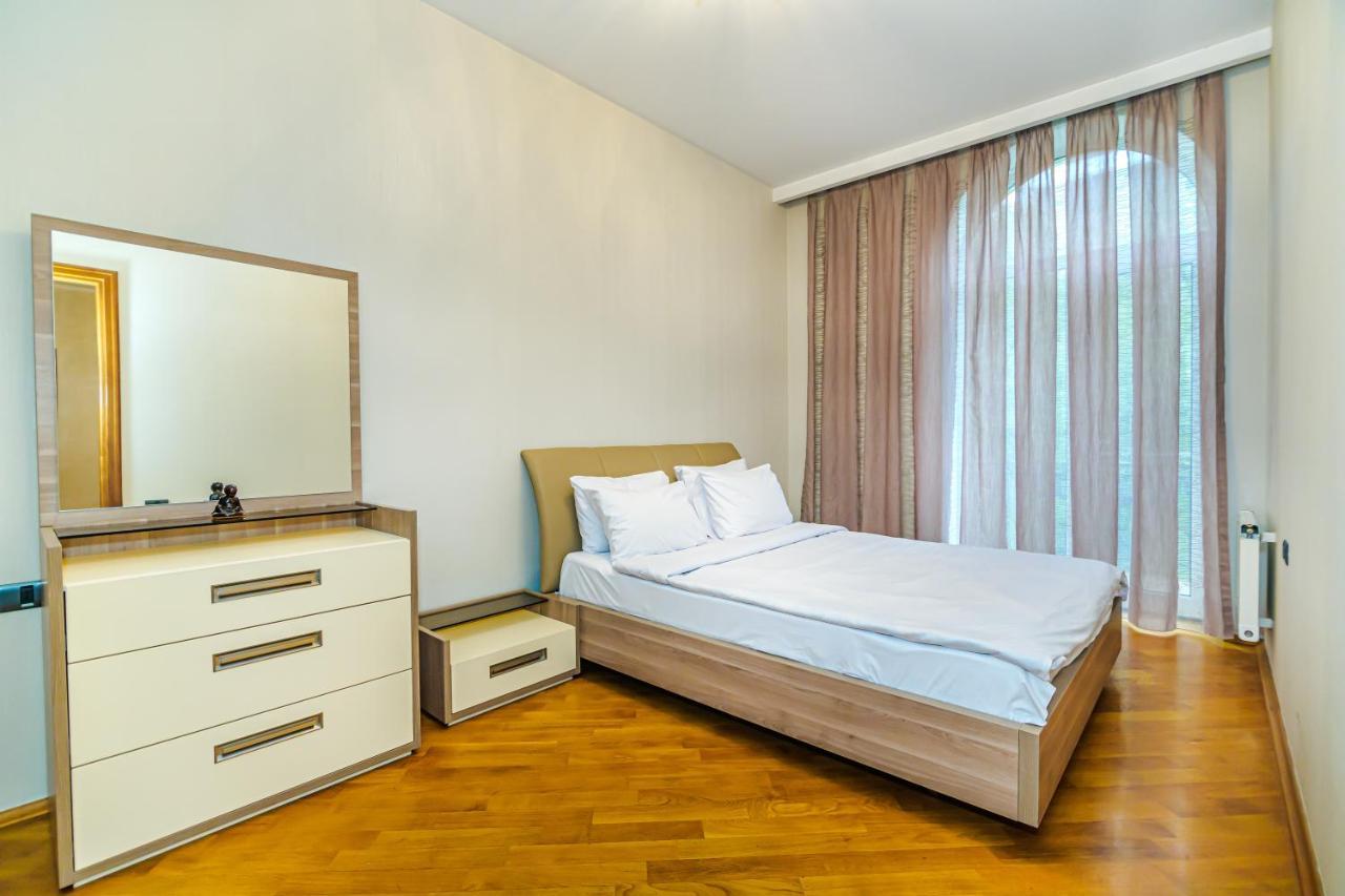 Vip Apartamen Nizami Street Apartment Baku Bagian luar foto