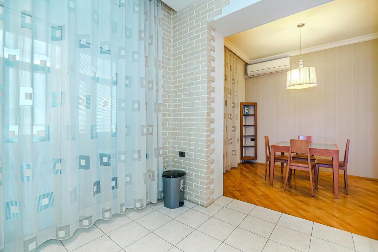 Vip Apartamen Nizami Street Apartment Baku Bagian luar foto