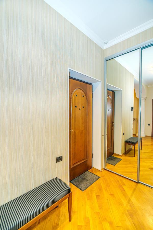 Vip Apartamen Nizami Street Apartment Baku Bagian luar foto